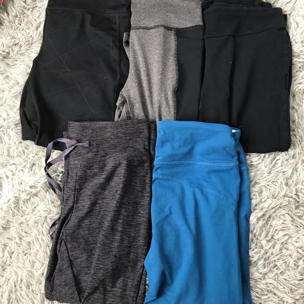 ❌sold❌ 5 pairs of 3/4 length leggings bundle